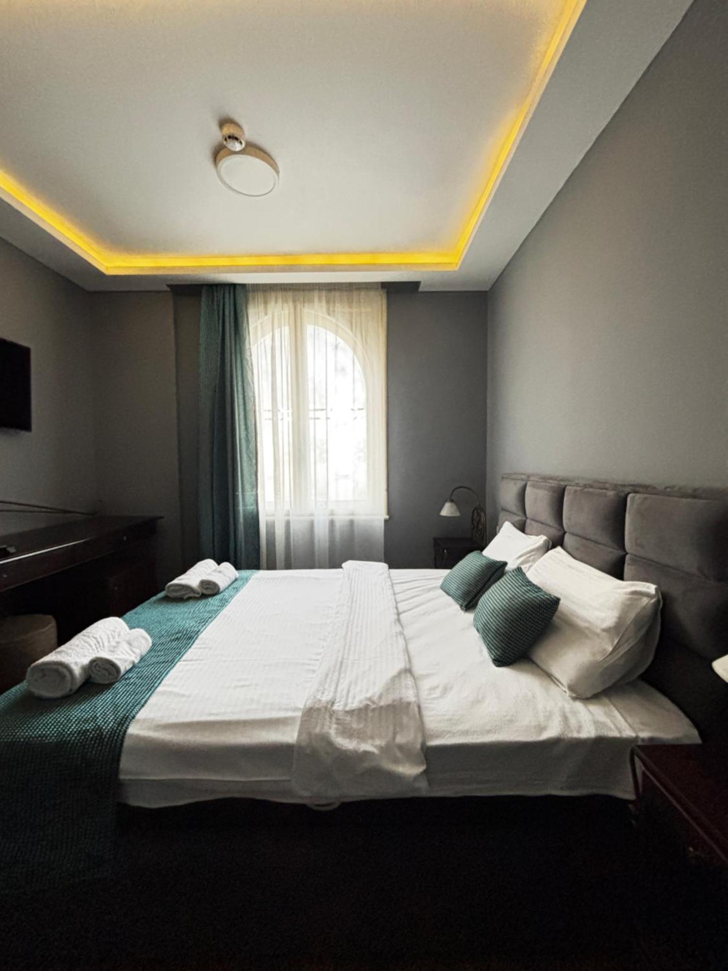 Hotel Dum By Muskat Белград Екстериор снимка