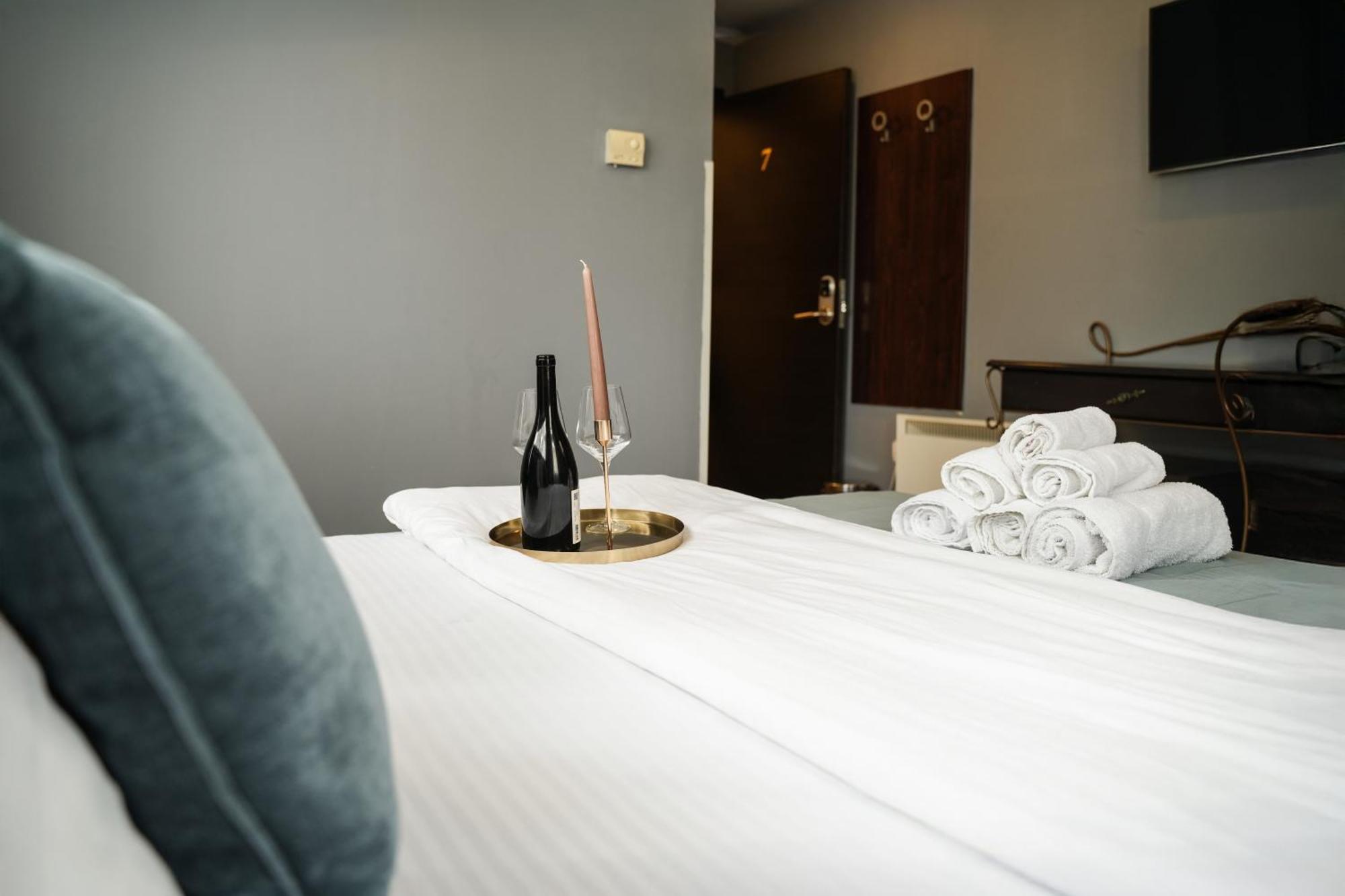 Hotel Dum By Muskat Белград Екстериор снимка
