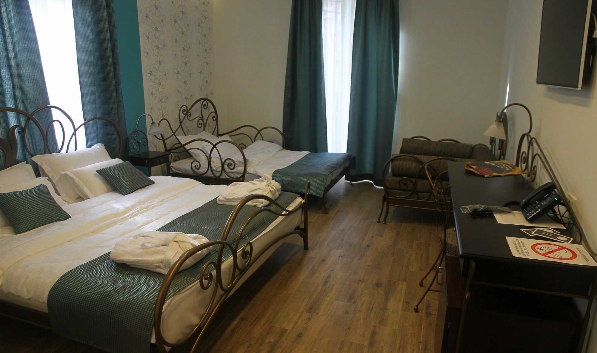 Hotel Dum By Muskat Белград Екстериор снимка